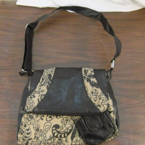 WOMEN's BLACK TAN LEATHER SUEDE SHOULDER STRAP BAG PURSE ZIPPER PULL NM 32977 - Picture 1 of 12